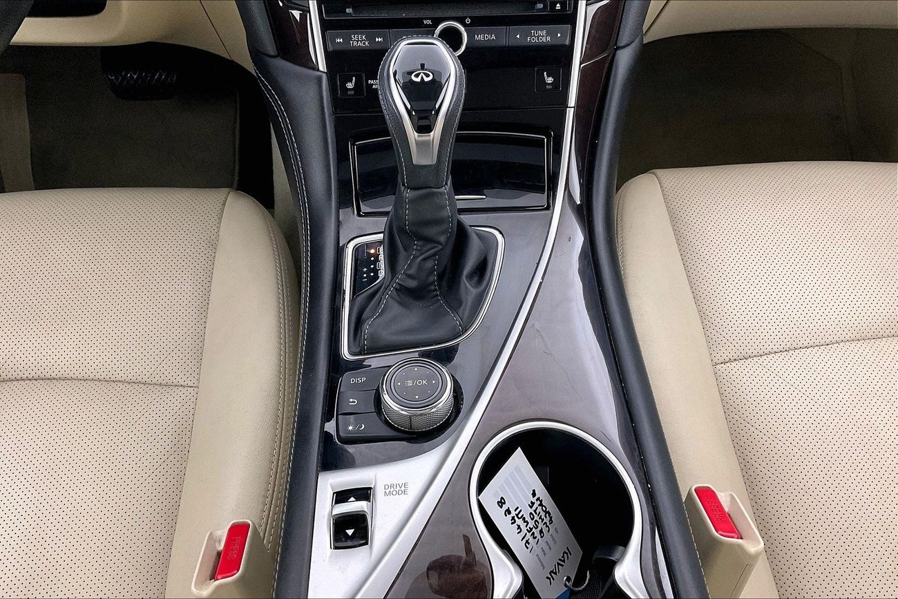 Infiniti Q50 Premium / Luxe