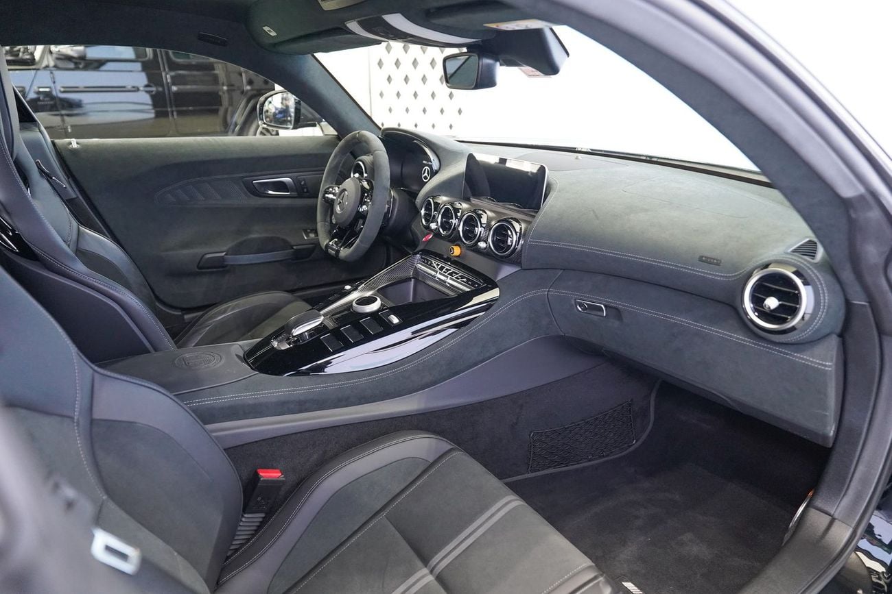 مرسيدس بنز AMG GT BLACK SERIES