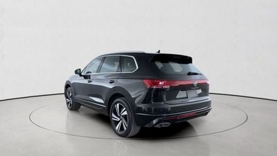 Volkswagen Touareg R-LINE | Guaranteed Warranty | 0 Down Payment