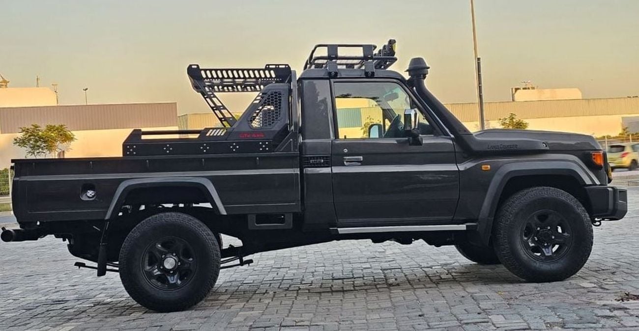Toyota Land Cruiser Pick Up RHD Single Cabin Off-Road Heavy-duty Utility Pickup Truck 1VD-FTV 4.5L V8 Diesel Engine Manual Gear