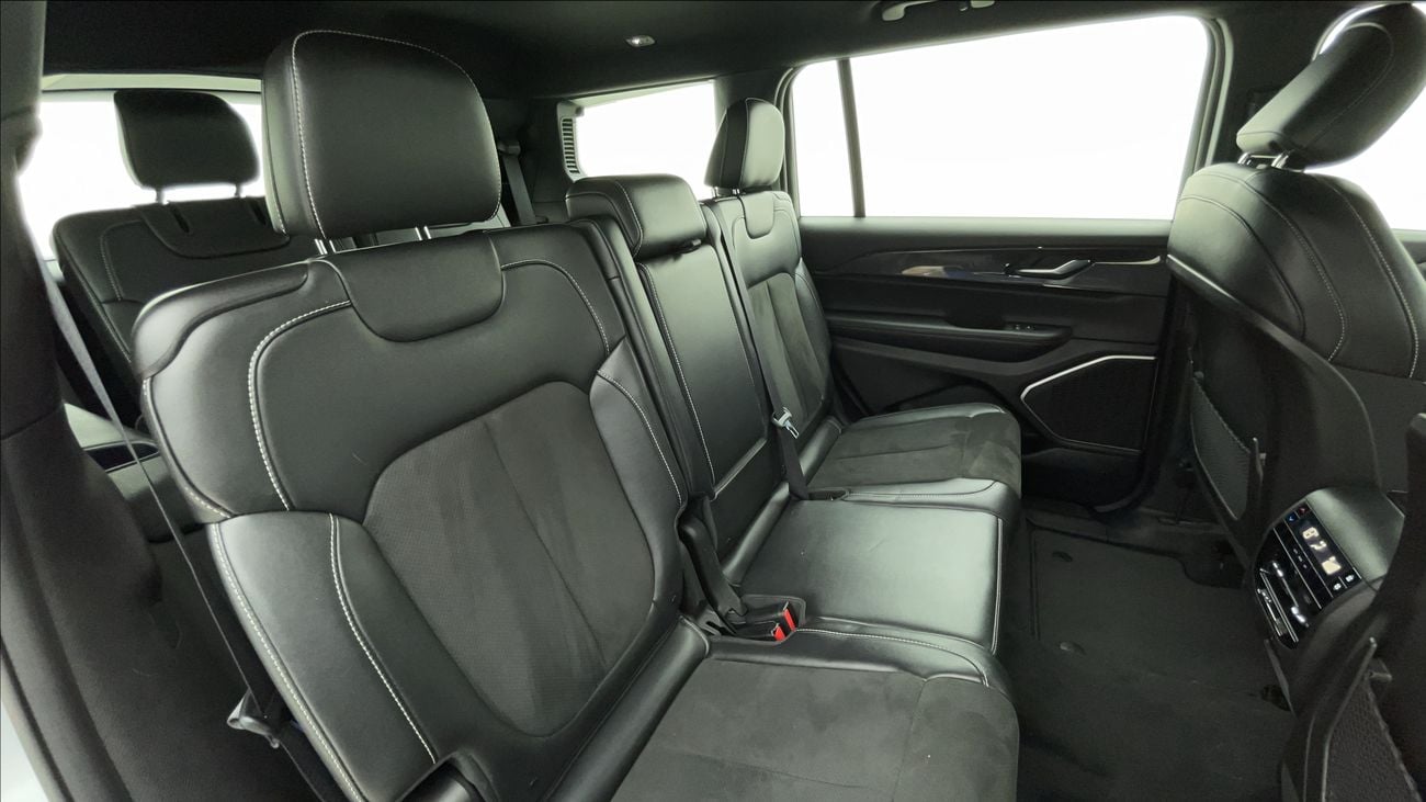 جيب شيروكي ALTITUDE 3.6 | بدون دفعة مقدمة | اختبار القيادة في المنزل