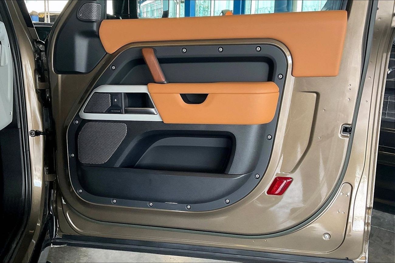 لاند روفر ديفندر P400 90 HSE | upto AED 20,000 Ramadan Discount | شامل الضمان | 0 ﺪﻔﻋﺓ ﺃﻮﻟﻯ