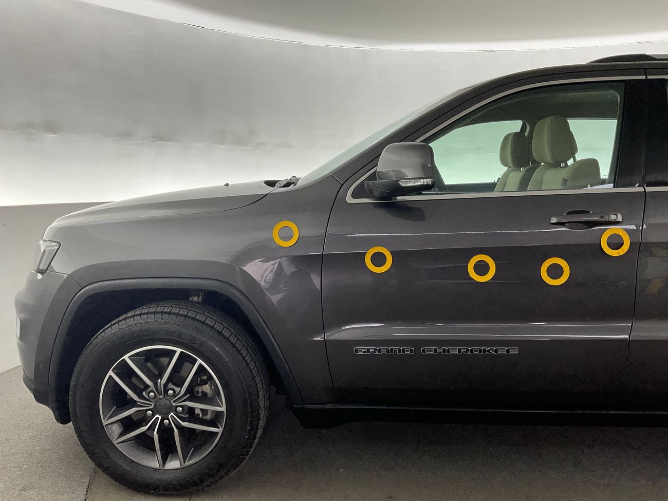 جيب جراند شيروكي Laredo | upto AED 20,000 Ramadan Discount | شامل الضمان | 0 ﺪﻔﻋﺓ ﺃﻮﻟﻯ