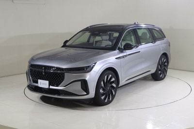لينكولن ناوتيلوس PRESIDENTIAL HYBRID / NAU925H/ AL TAYER MOTORS /AL QOUZ SHOWROOM