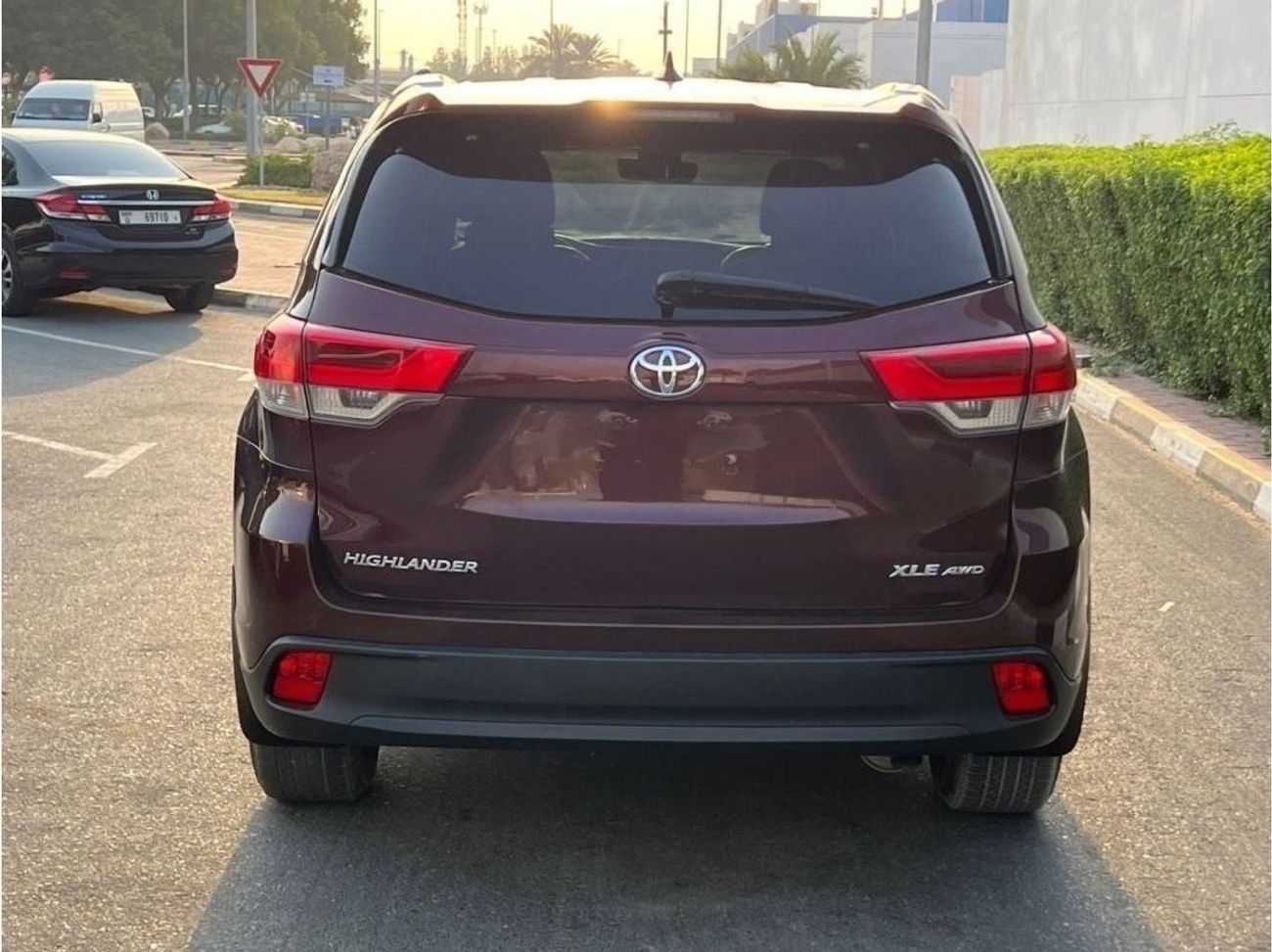 تويوتا هايلاندر 2018 XLE PUSH START ENGINE 4x4 USA IMPORTED - ONLY EXPORT