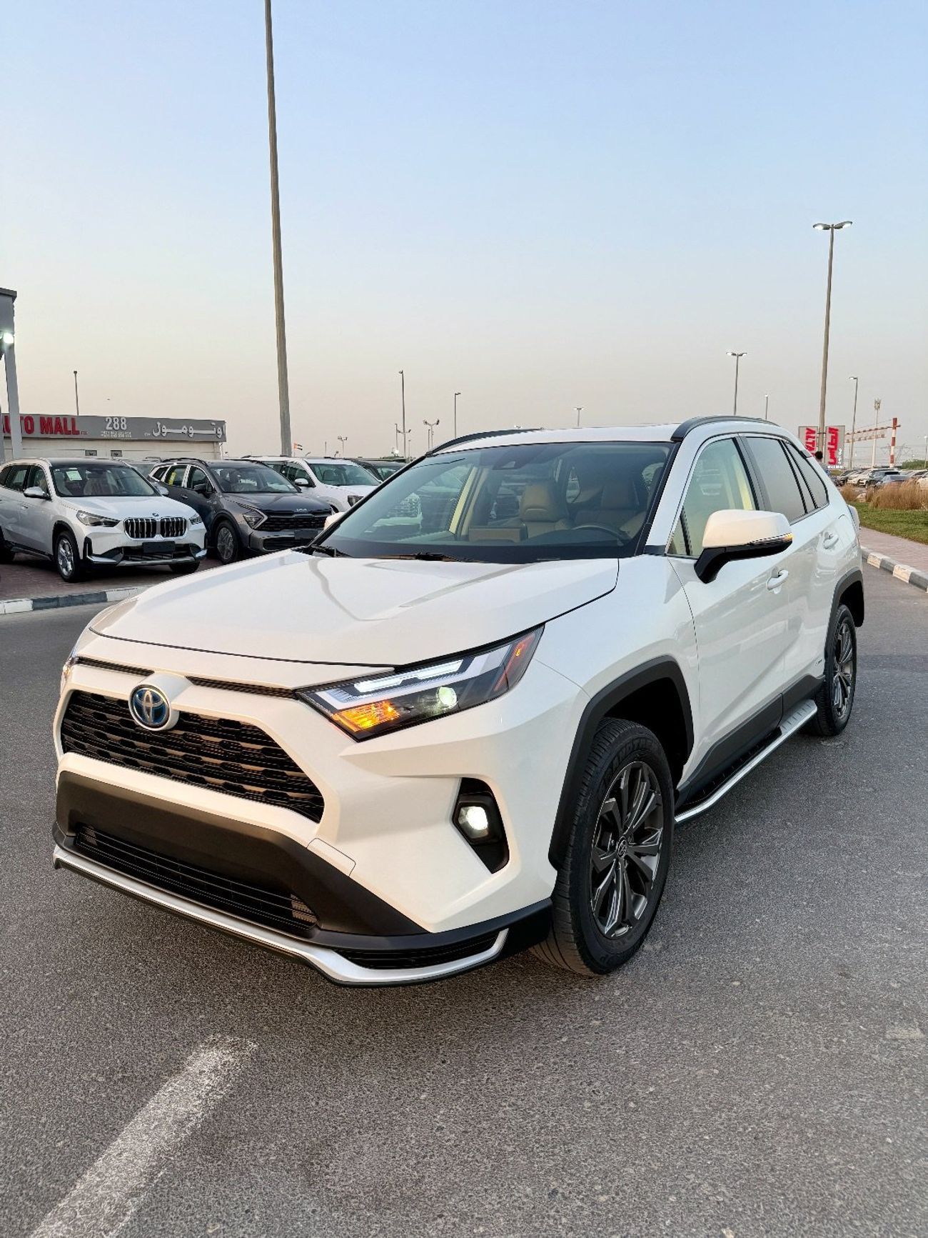 Toyota RAV4 RAV4 xle premium AWD Hybrid