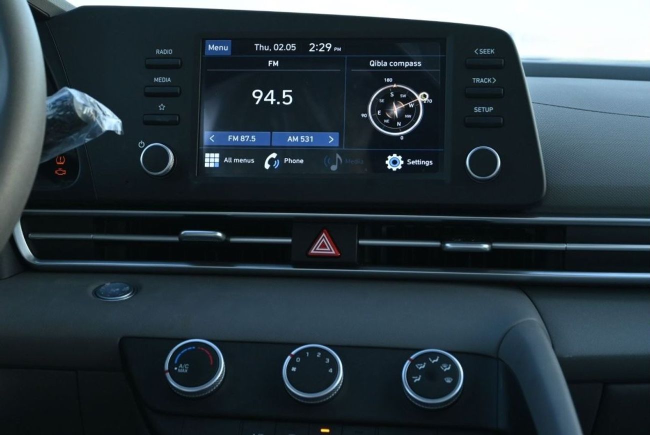 هيونداي إلانترا Hyundai Elantra 1.6L Petrol, Model 2023, Color Red