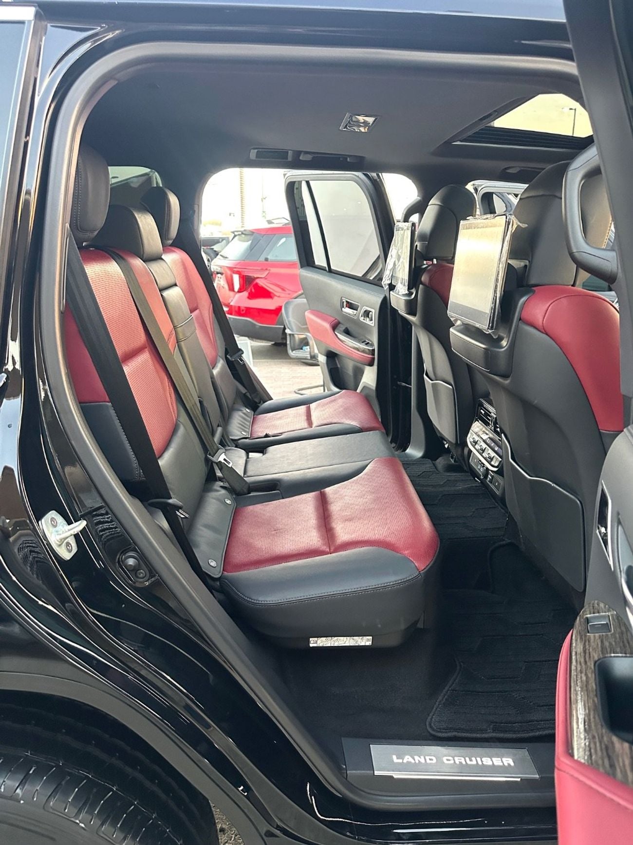Toyota Land Cruiser VXR