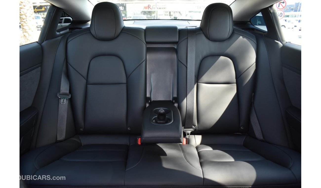 تسلا موديل 3 ايسلا موديل 3