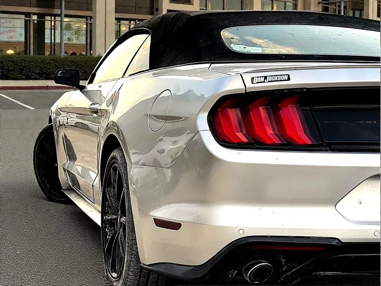 Ford Mustang EcoBoost 2.3L Coupe A/T | ECOBOOST | CONVERTIBLE | WELL MAINTAINED