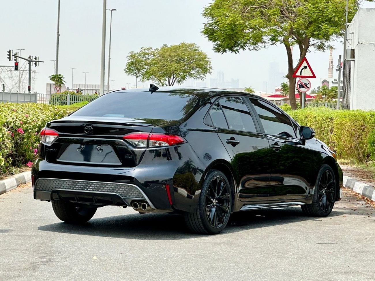 Toyota Corolla Nightshade  SE