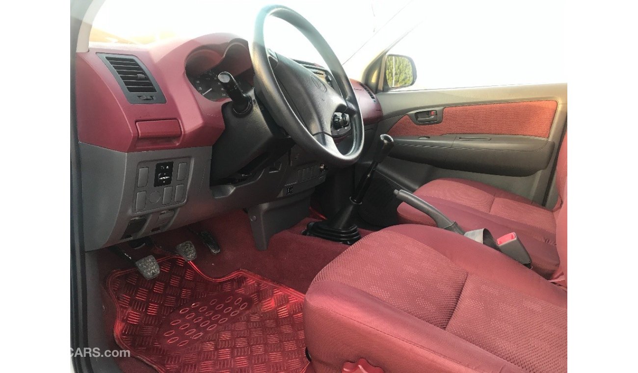 Toyota Hilux 2013 2.7