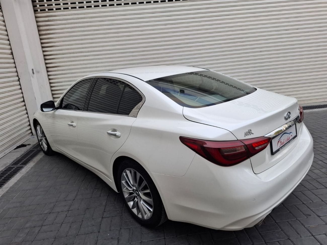 Infiniti Q50 LUXE SENSORY