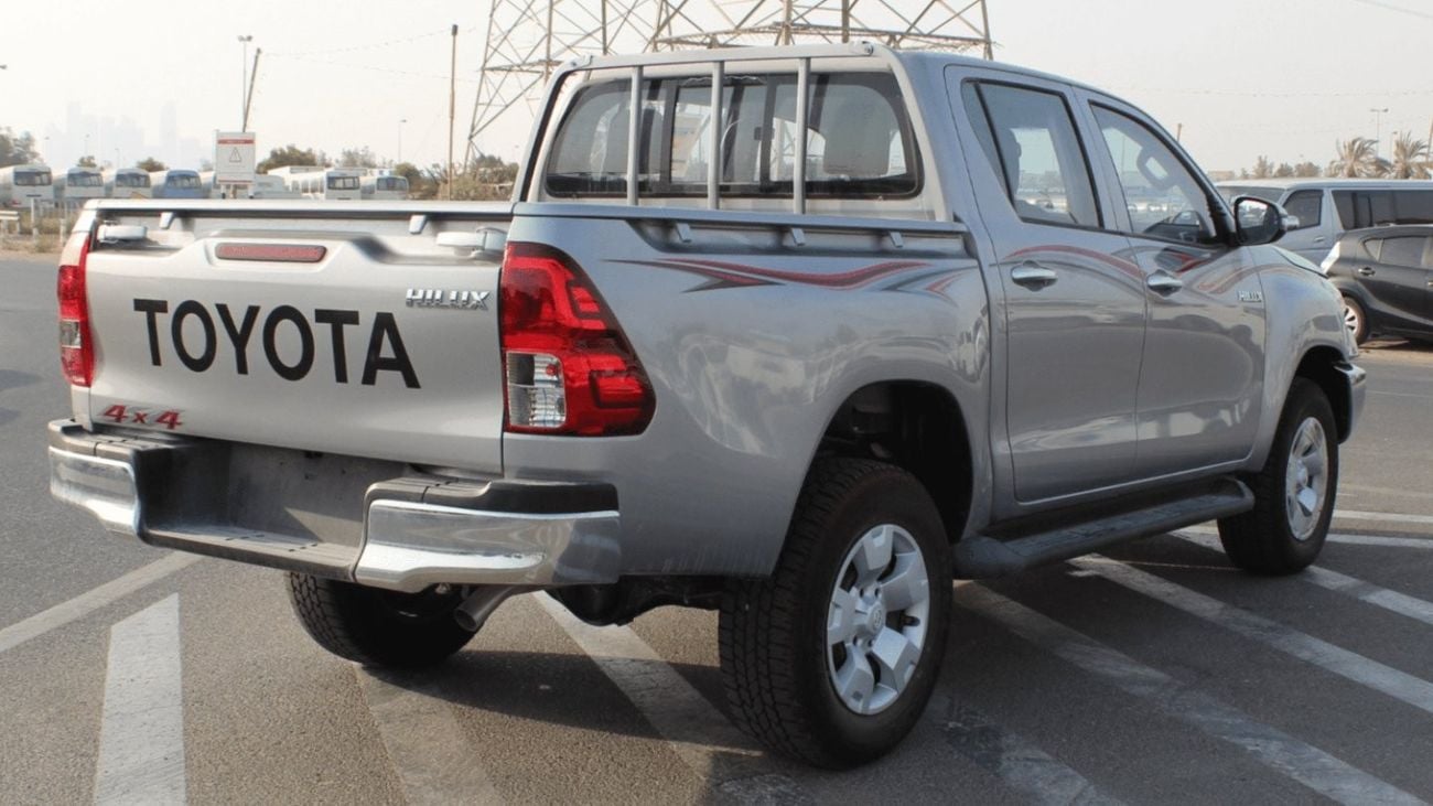 Toyota Hilux HILUX 2.4L AT DIESEL MED OPTION