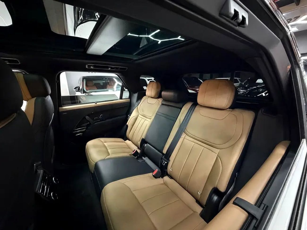 لاند روفر رينج روفر سبورت Warranty and Service Contract | P400 HSE Dynamic