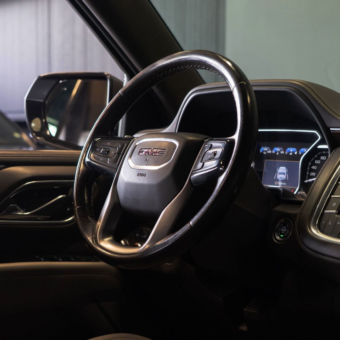 جي أم سي يوكون SLE 5.3L 4WD (9 Seater) AED 2,107 P.M • 0% Downpayment • GMC Yukon XL SLE • 1 Year Warranty