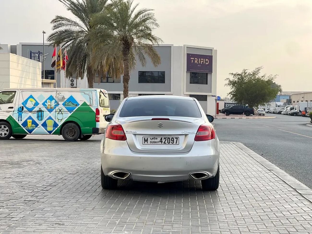 سوزوكي كيزاشي GCC | 2.4L 4-CYLINDERS