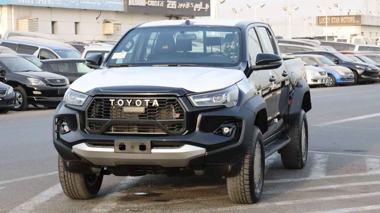 تويوتا هيلوكس GR Sport 4.0L