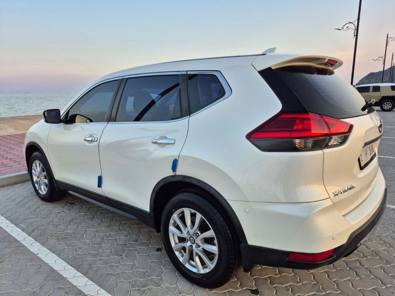 نيسان إكس تريل S 2.5L FWD (5 Seater)