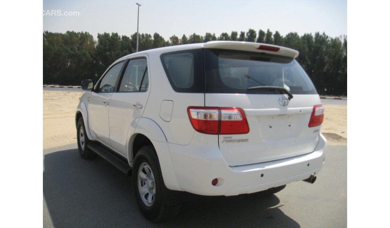 Toyota Fortuner V4 2011