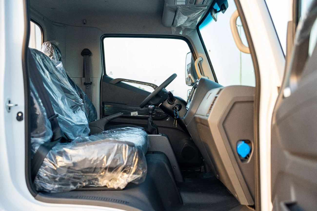 هيونداي HD 72 HYUNDAI MIGHTY EX8 CARGO TRUCK 2025 EX8 4x2  Manufacture