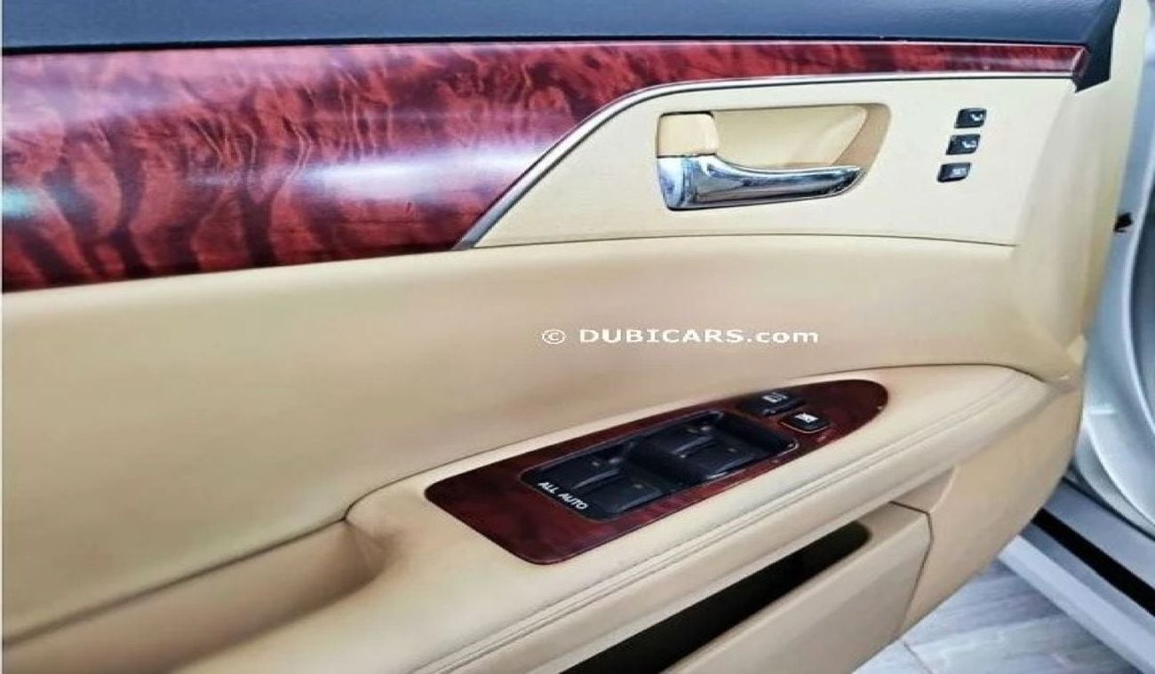 تويوتا افالون - V6 - EXCELLENT CONDITION - 49000KM DRIVEN - VAT INCLUSIVE