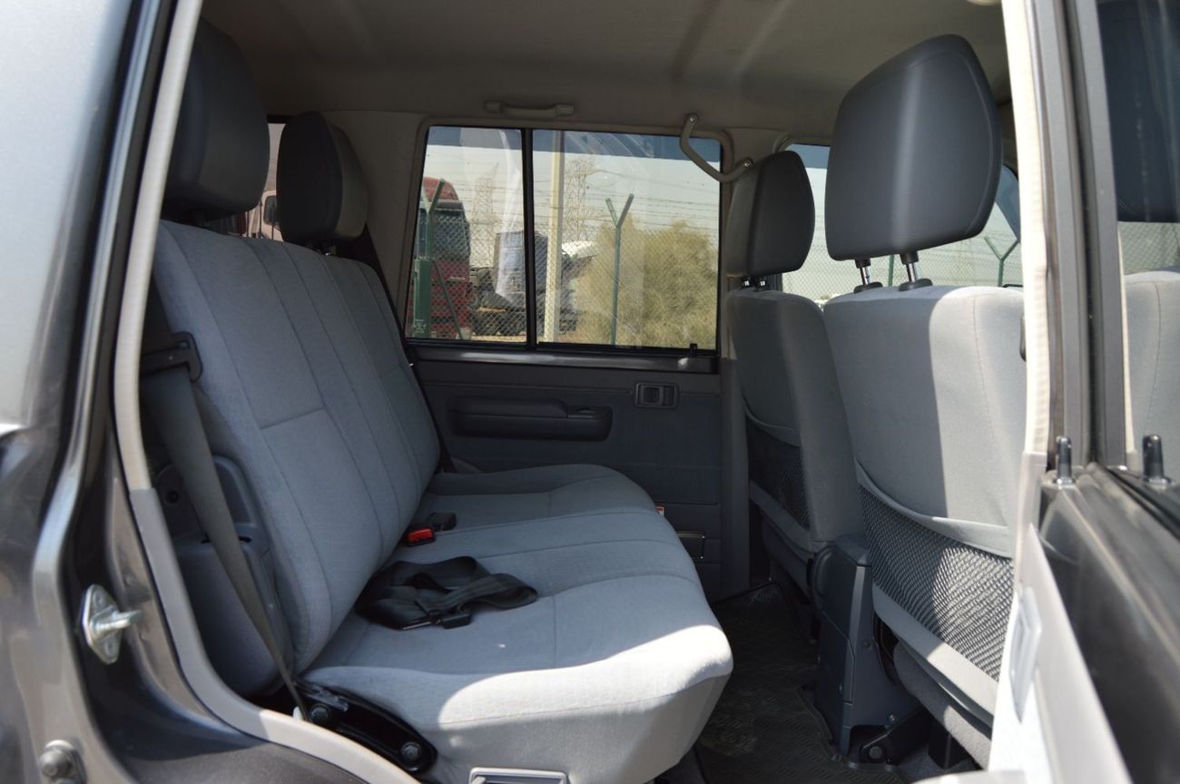 Toyota Land Cruiser 70 5 Door