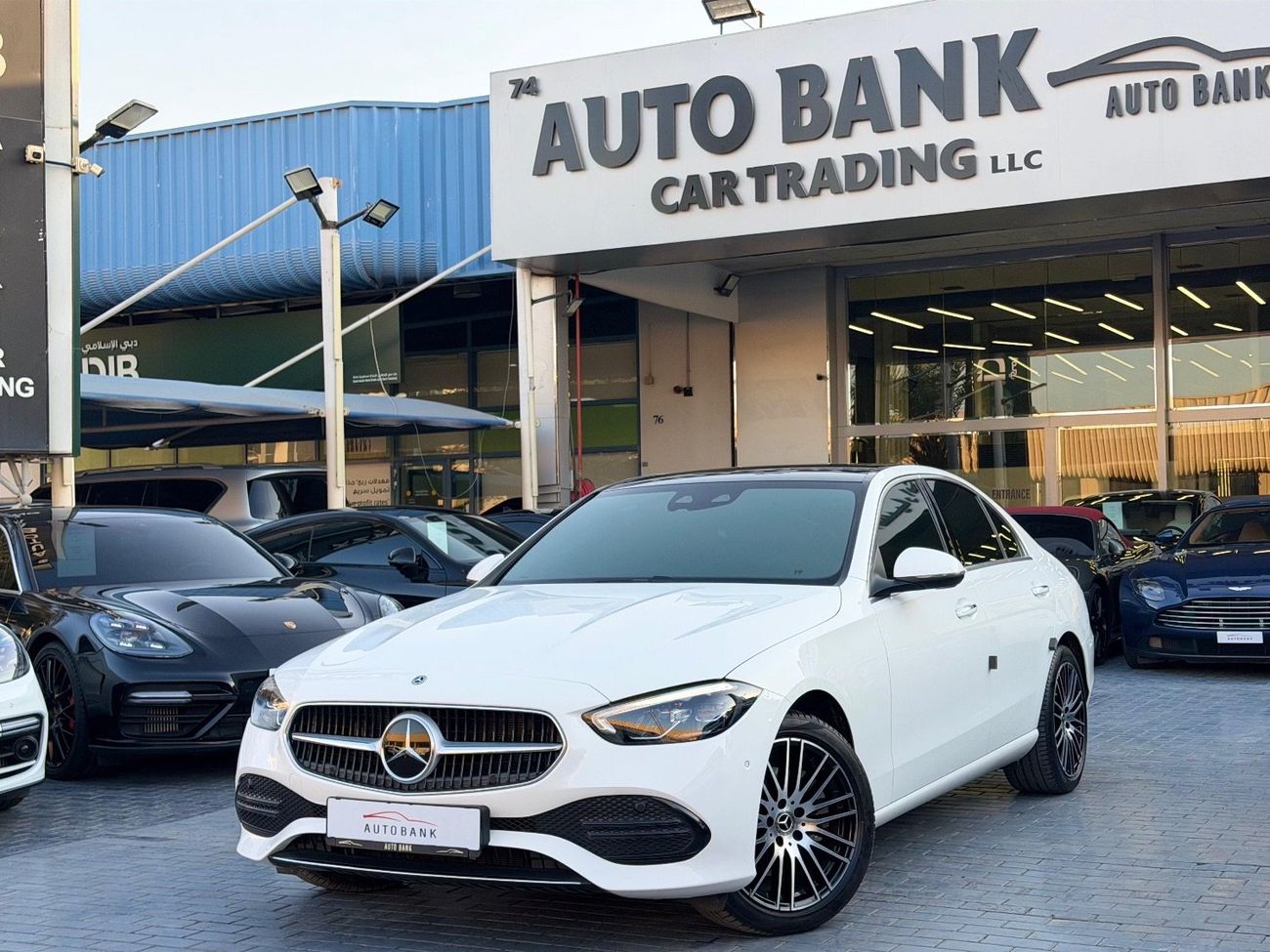 مرسيدس بنز C 200 Premium 2.0L
