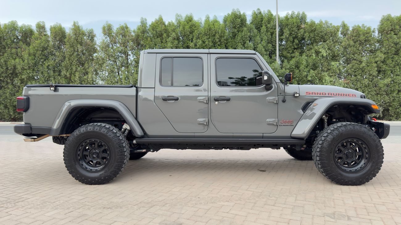 جيب جلادياتور