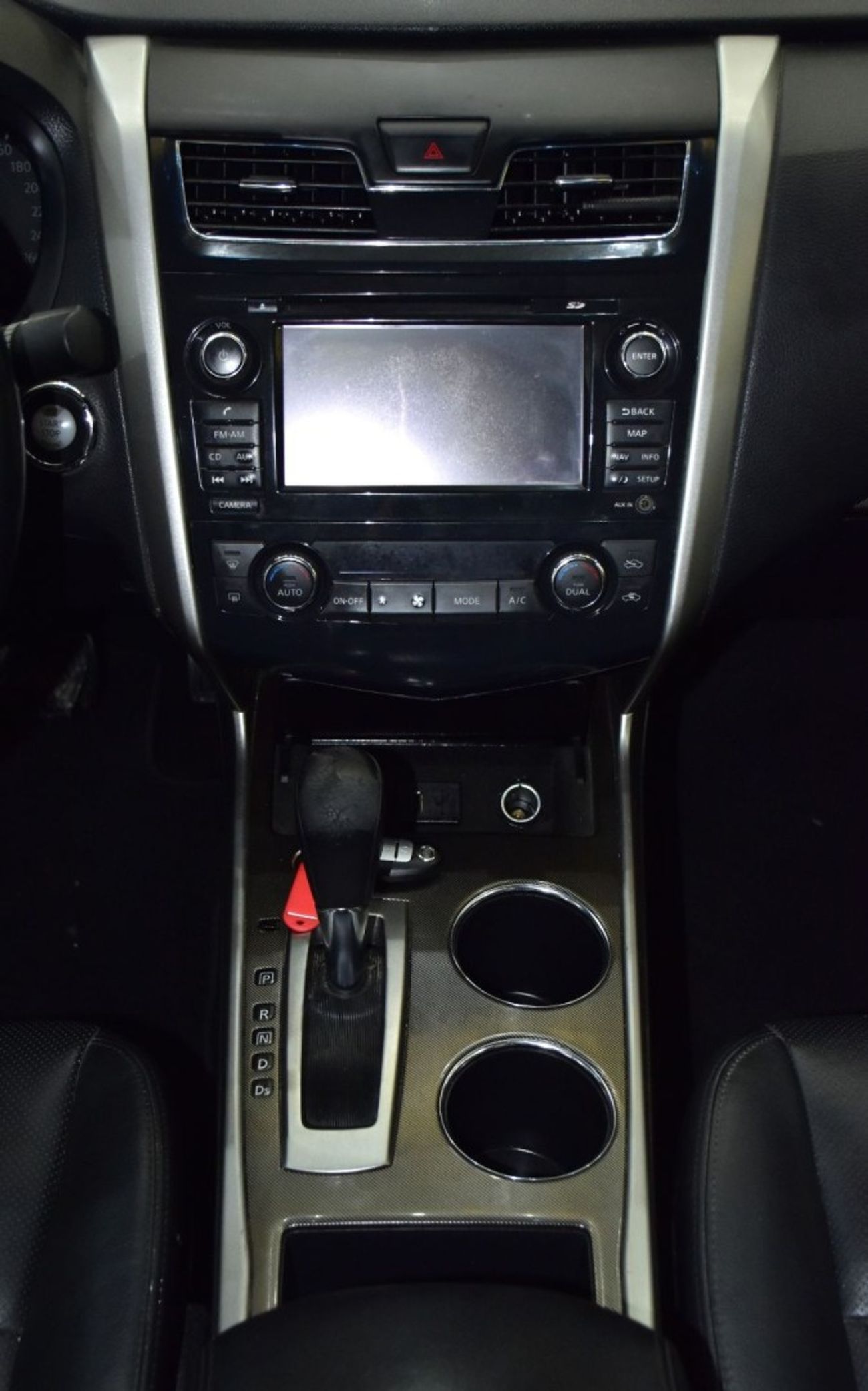 نيسان ألتيما EXCELLENT DEAL for our Nissan Altima 3.5 SL ( 2013 Model ) in Silver Color GCC Specs