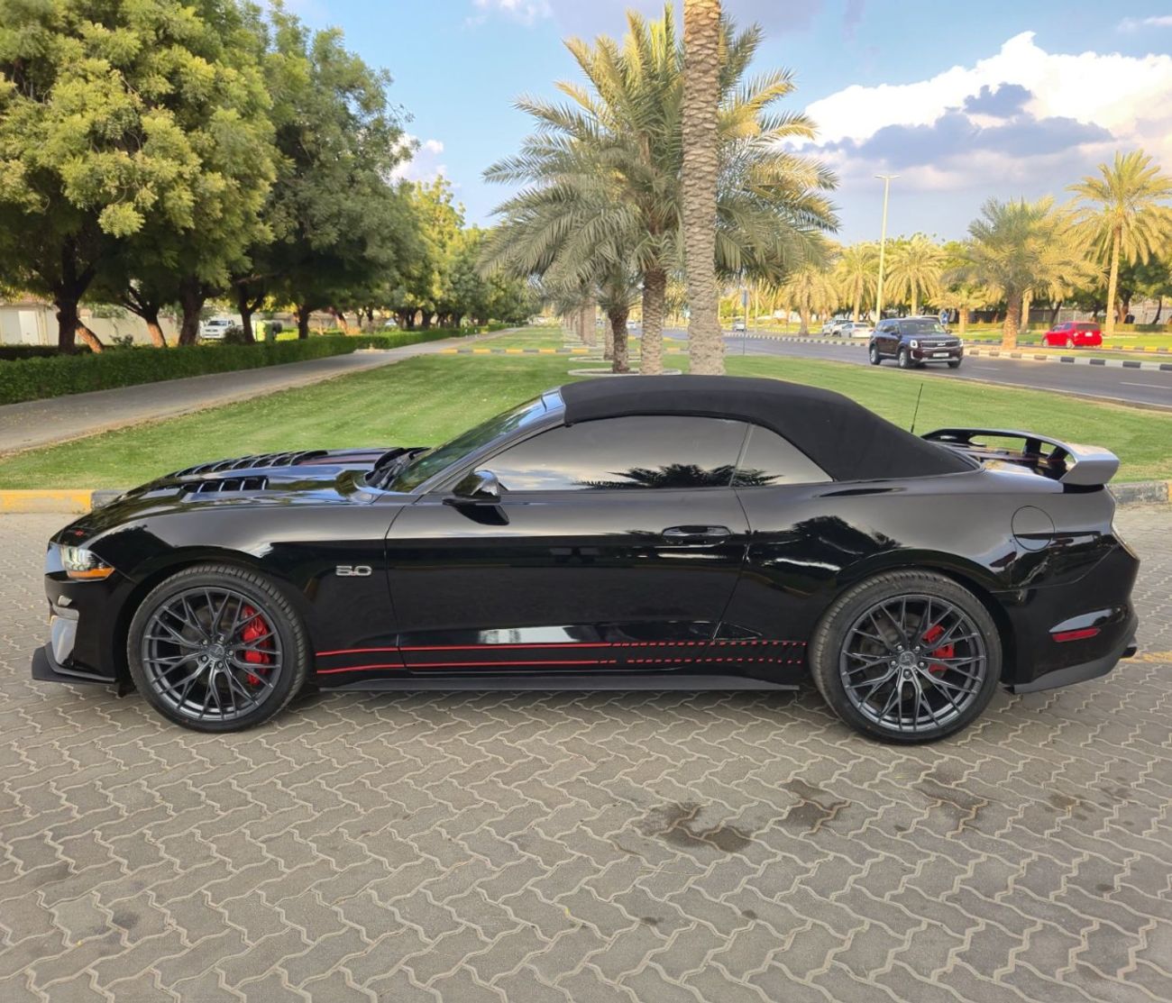 Ford Mustang 5.0L Fastback GT Premium