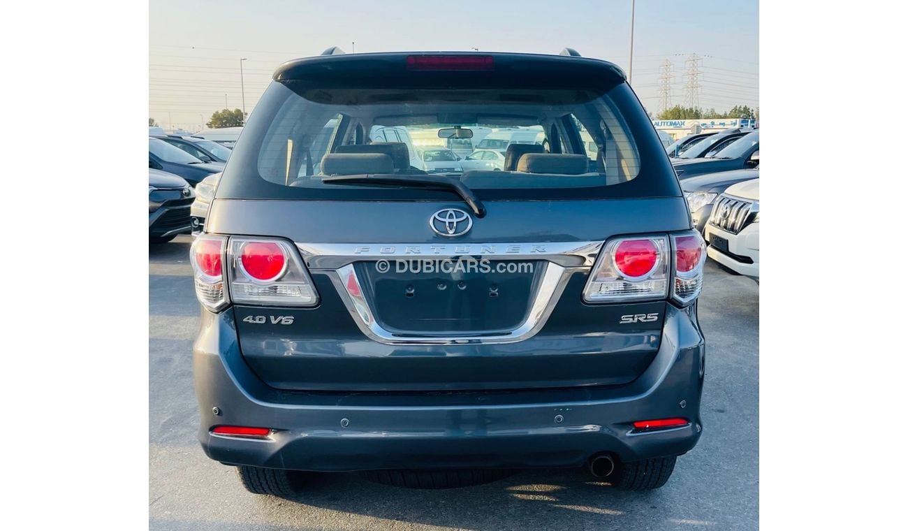 تويوتا فورتونر SR5