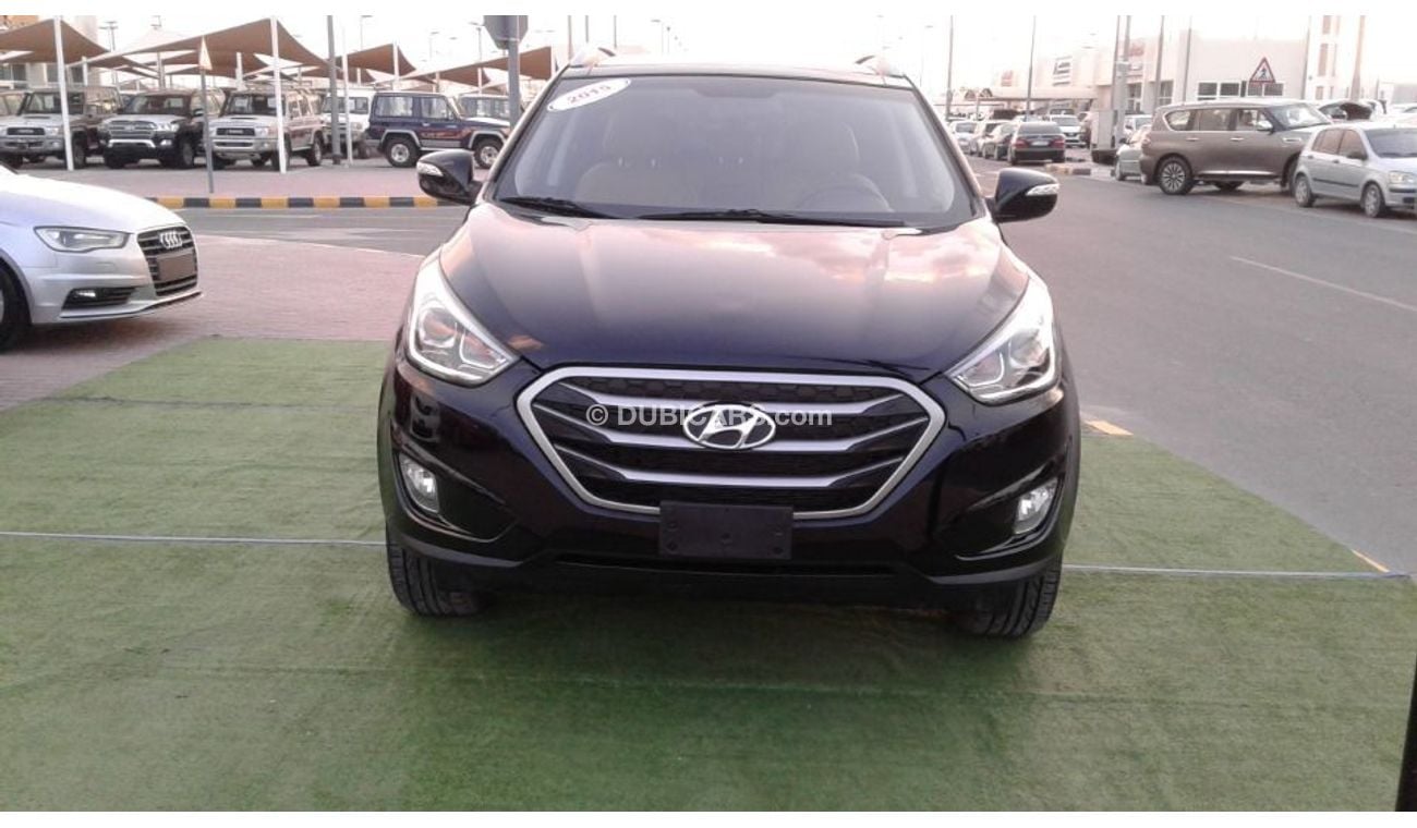 Hyundai Tucson HYUNDAI TUCSON 2015 BLACK NO PIANT NO ACCIDENT KHALIGE FULL OPTION NUMBER 1
