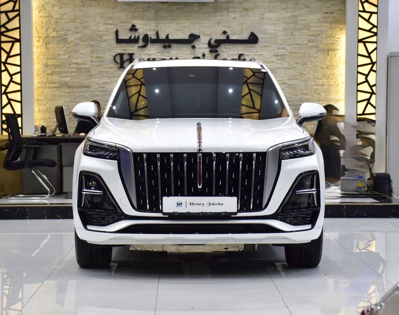 HONGQI HS5 DELUXE EXCELLENT DEAL for our Hongqi HS5 40TD ( 2025 Model ) in White Color GCC Specs