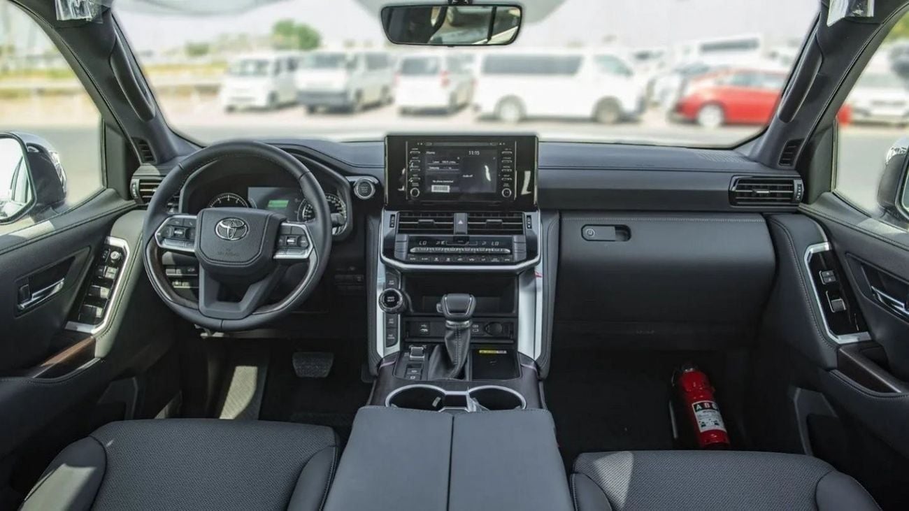 تويوتا لاند كروزر Land cruiser VX 4.0L petrol 2025
