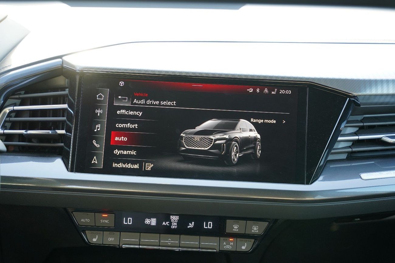 أودي اي ترون اودي كيو فور اي ترون 2024 كهربائية بالكامل