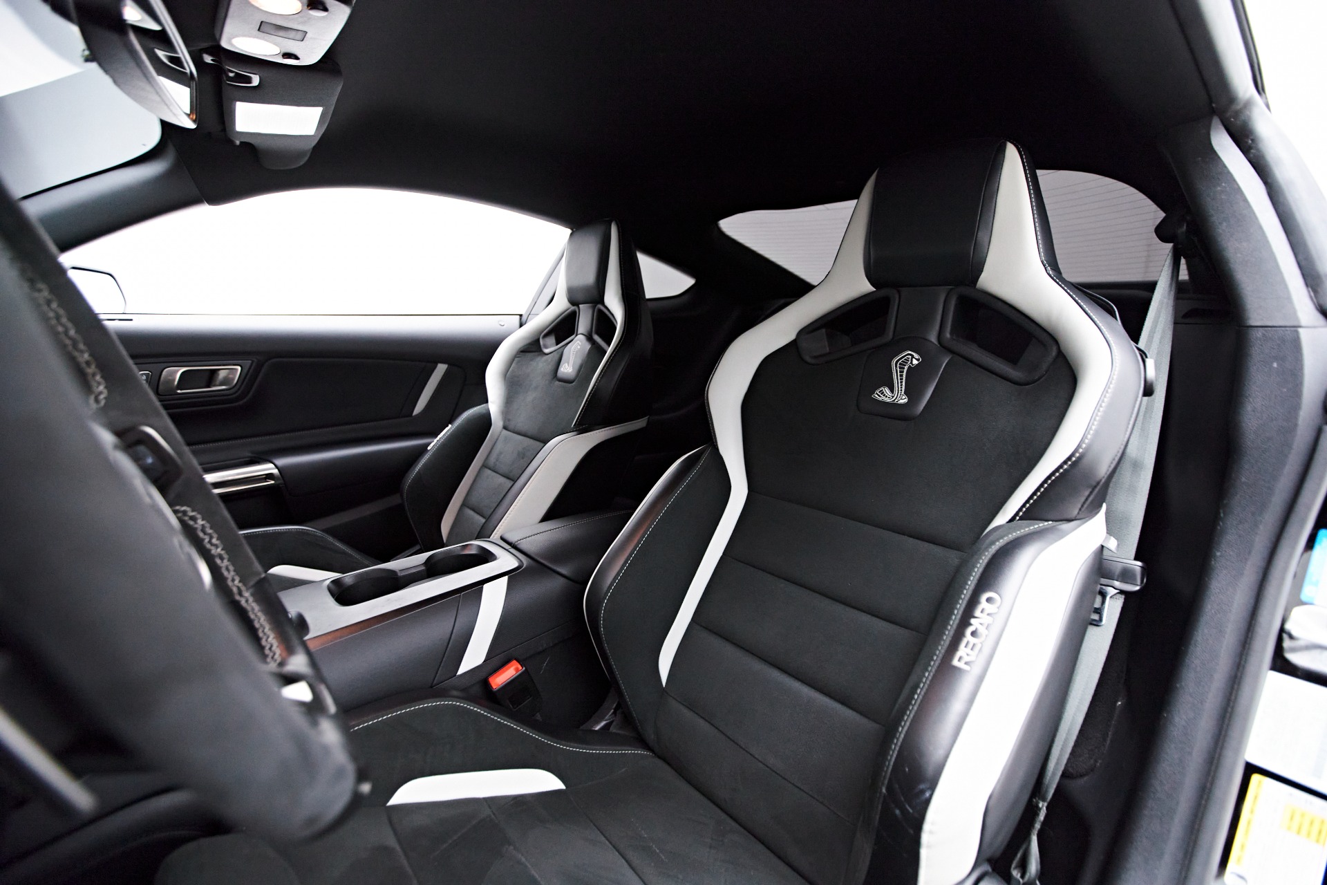 Ford Mustang interior - Seats