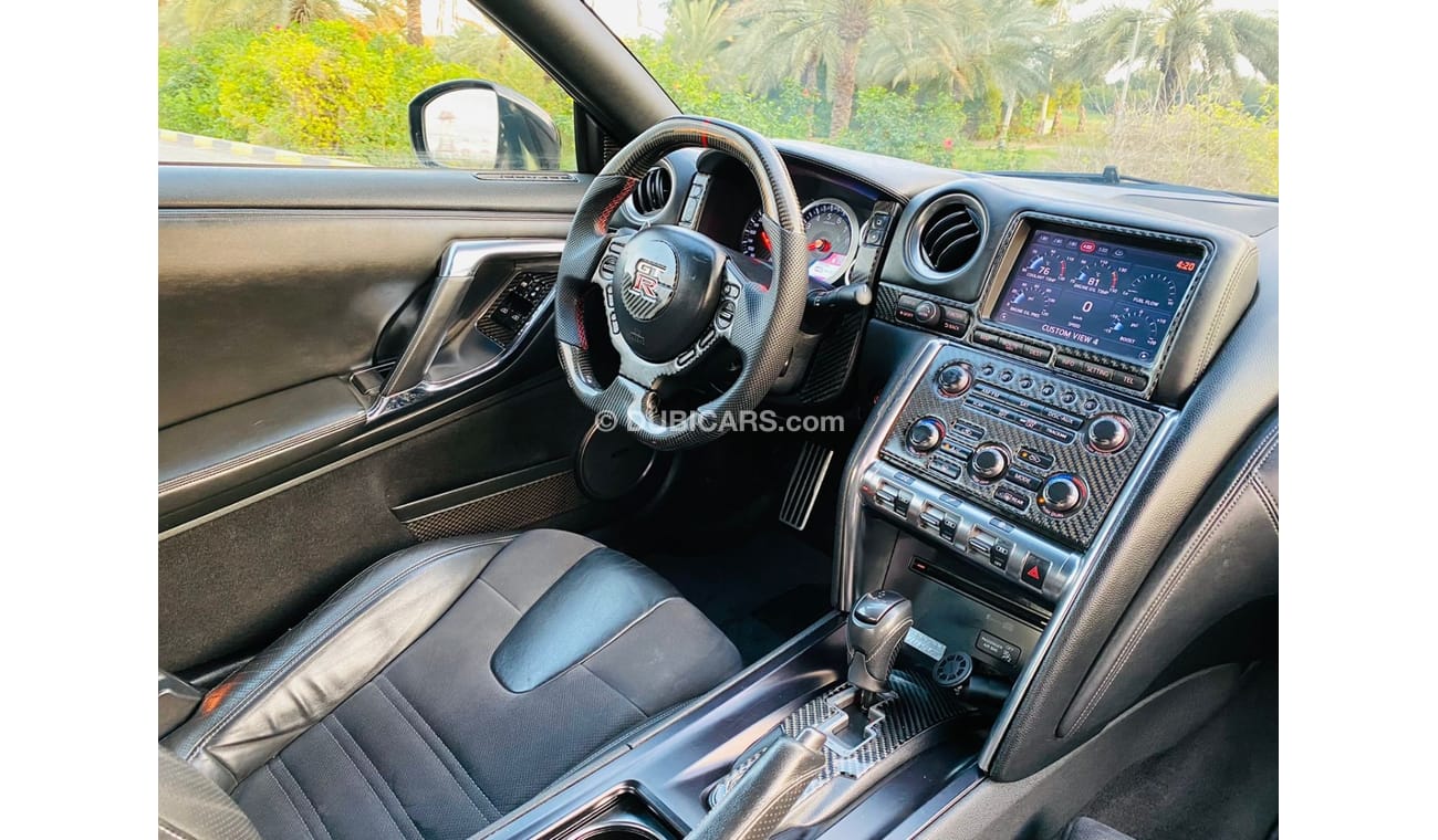 نيسان جي تي ار نيسان GT-R  خليجي بلاك اديشن خليجي فل كاربون فايبر بحاله ممتازه