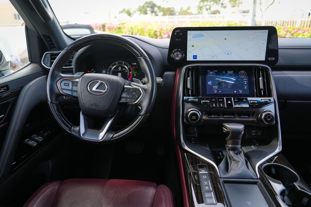 لكزس LX 600 SIGNATURE 2024!! LOW MILEAGE!! WARRANTY AND SERVICE CONTRACT FROM AL FUTTAIM