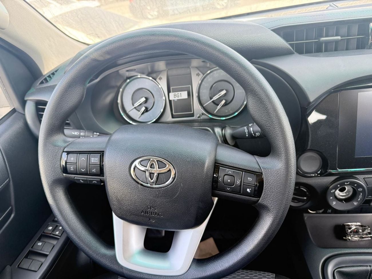 Toyota Hilux HILUX 2.4L MT P. WINDO 2026