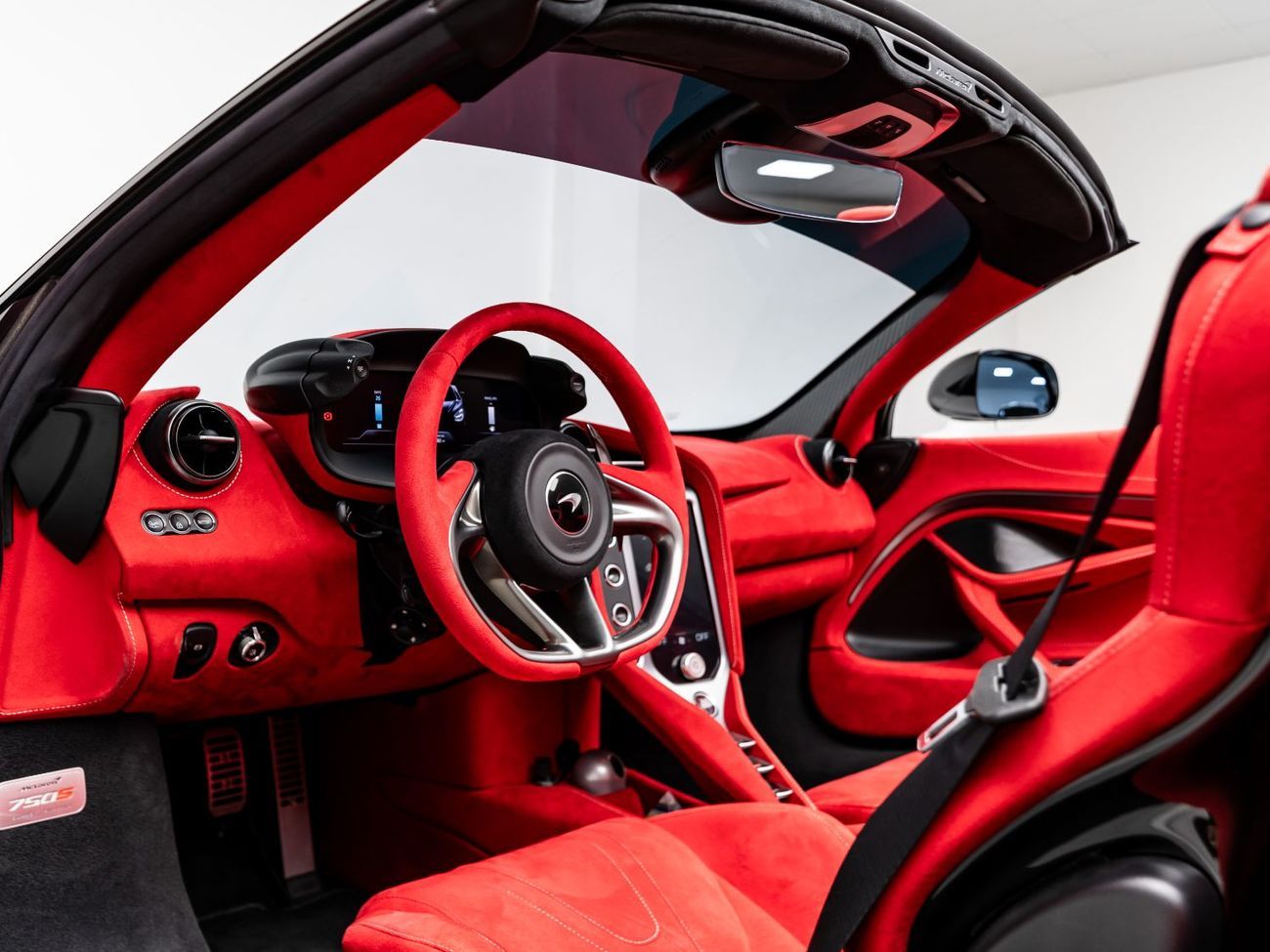 مكلارين 750S سبايدر 2024 Mclaren 750s Spider, 2027 Mclaren Warranty, MSO, Full Service History, Low KMs, GCC