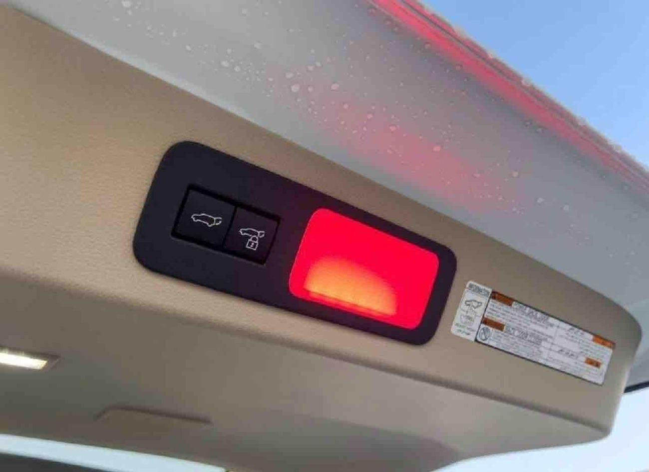 تويوتا لاند كروزر VX -V 2026 SOFTDOORS RADAR MODELISTA BODY KIT WHITE BIEGE