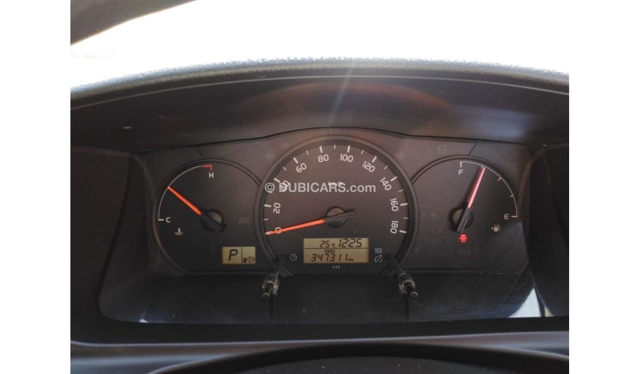 تويوتا هاياس TOYOTA HIACE COMMUTER RIGHT HAND DRIVE (PM1125)
