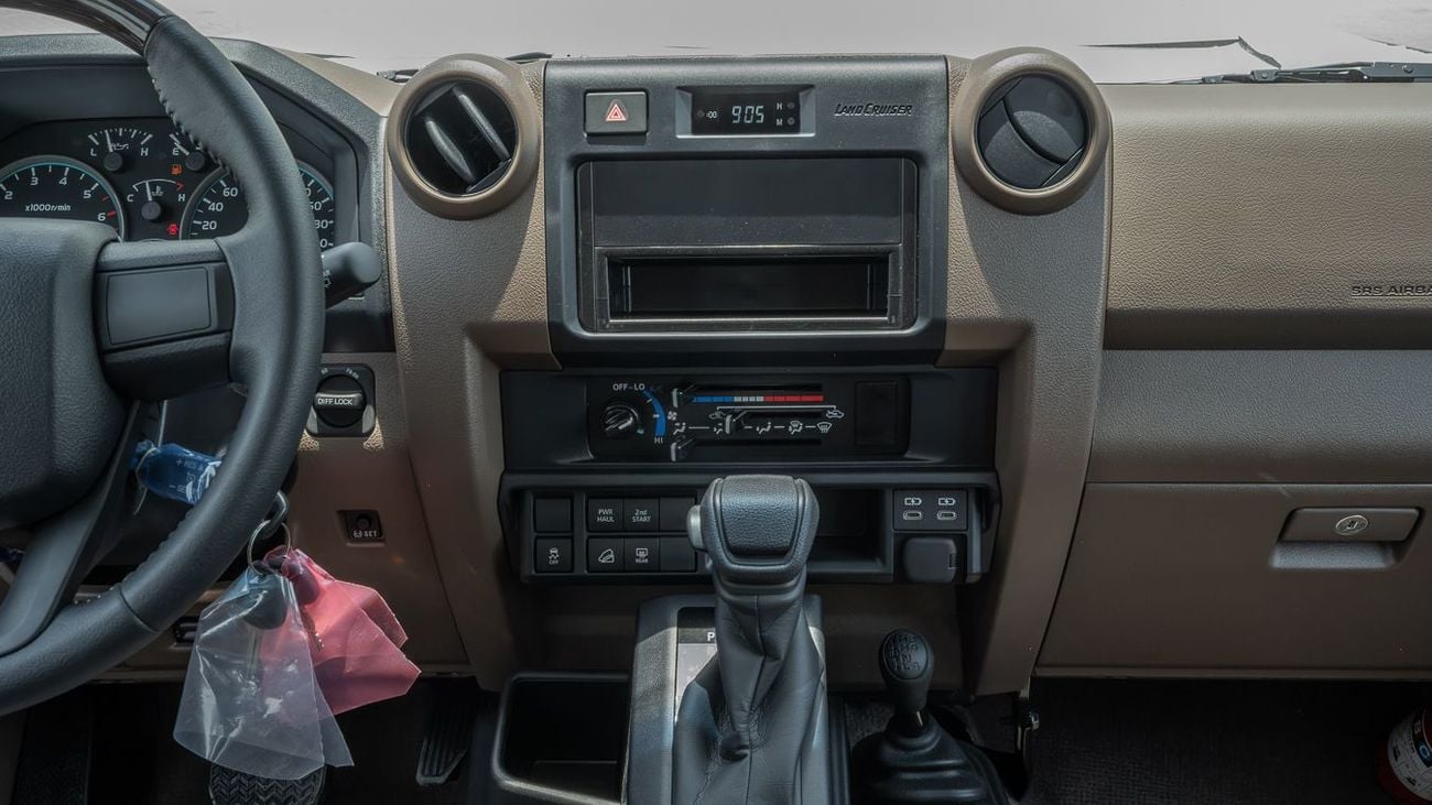 تويوتا لاند كروزر 70 HT VXR