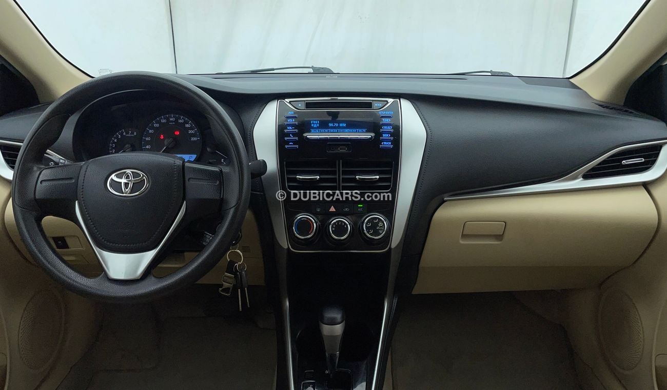 تويوتا يارس SE 1.5 | بدون دفعة مقدمة | اختبار قيادة مجاني للمنزل