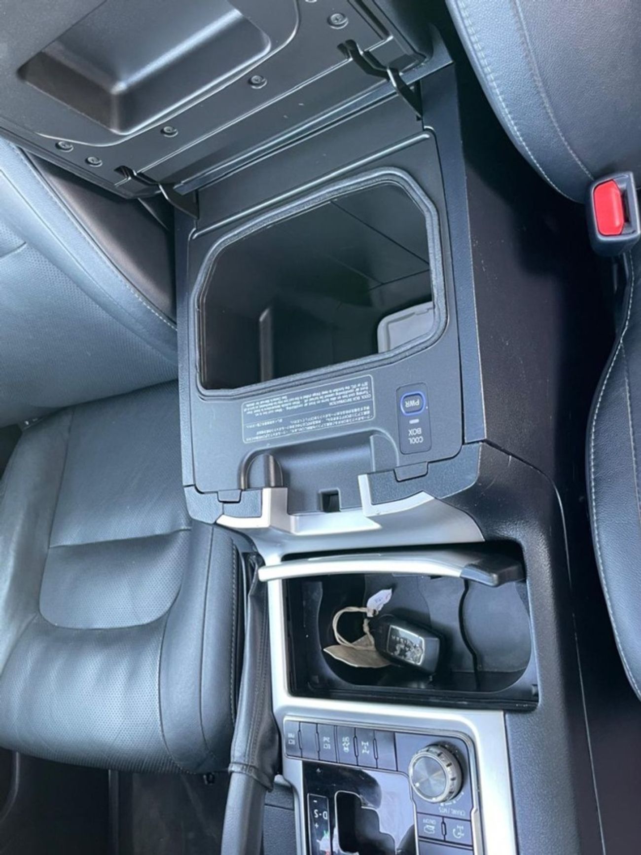 تويوتا لاند كروزر Diesel Engine Right Hand Drive 4.5 Liter Shape Modified To L C 300