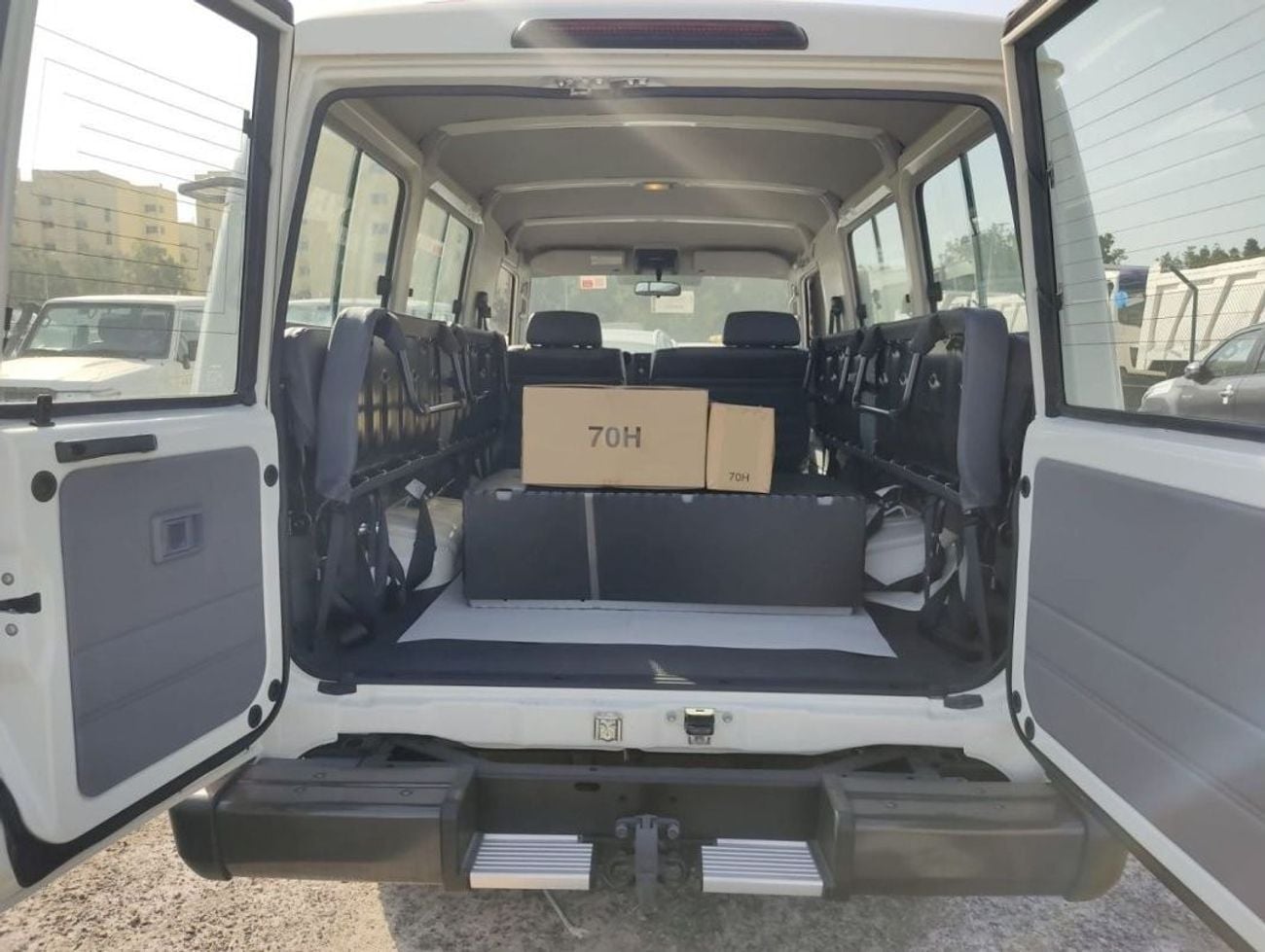 تويوتا لاند كروزر 70 78 MT 4.2L DIESEL 3 DOORS 4WD WITH DIFFLOCK