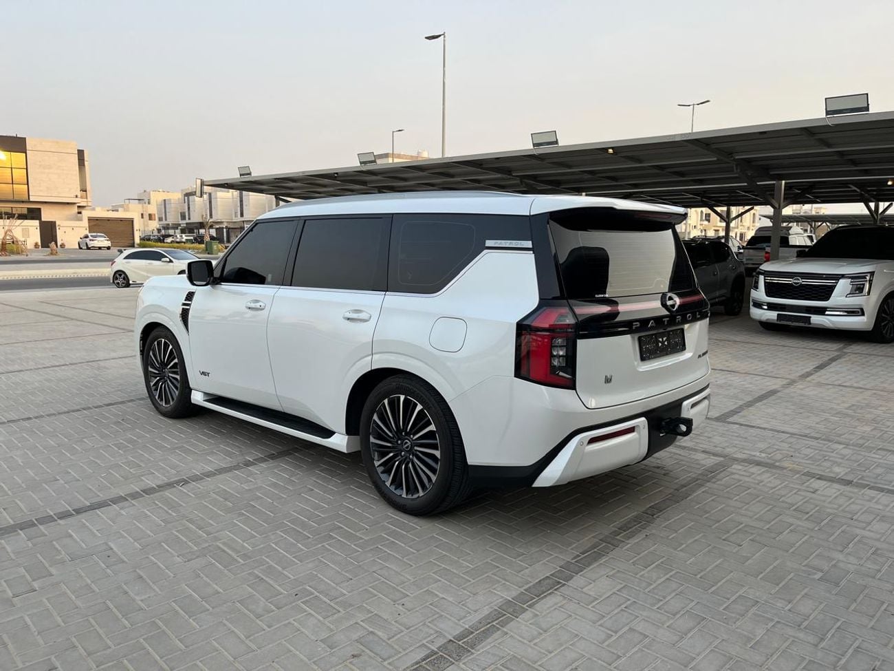 Nissan Patrol LE PLATINUM CITY 5 year Warranty with Service contract from Al Masood . Certified Pre owned Vehicle