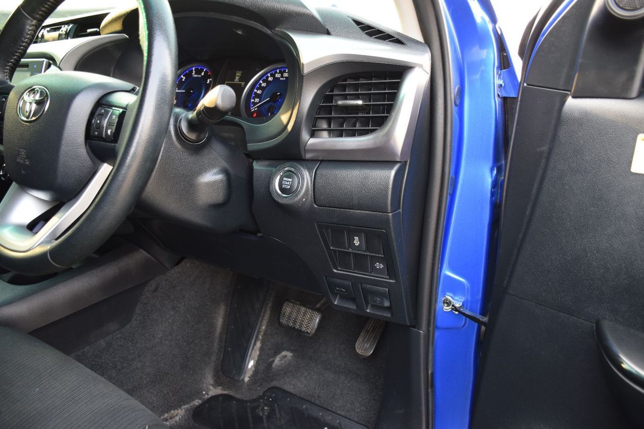 Toyota Hilux 4X4 Diesel 2.8L (Right Hand )