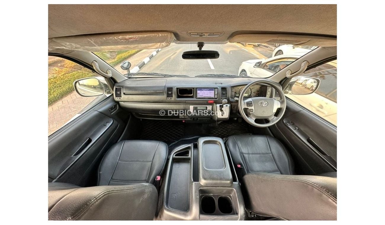 Toyota Hiace 2016 | RHD | PREMIUM CONDITION | PUSH START ENGINE | MULTIMEDIA SCREEN | POWER SLIDE DOOR